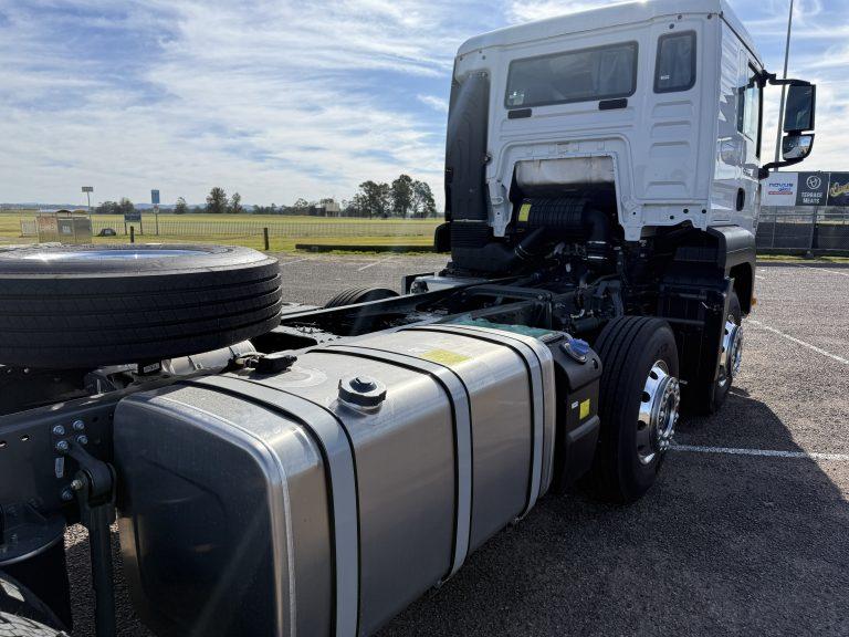 G7 8x4 Cab Chassis — view 15