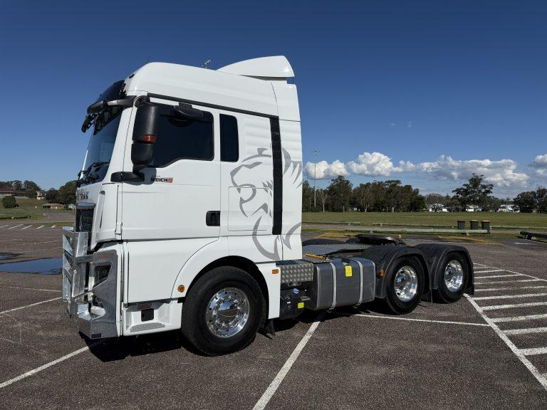 C9H 6x4 Prime Mover – 660HP — view 4