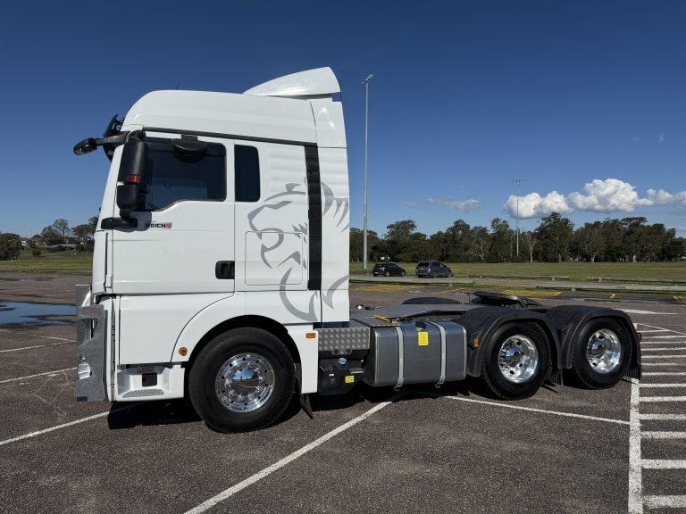 C9H 6x4 Prime Mover – 660HP — view 5