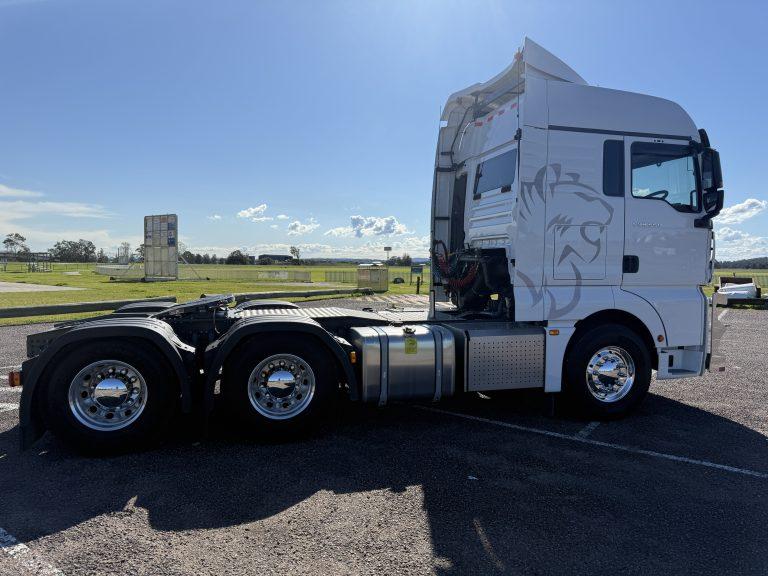 C9H 6x4 Prime Mover – 660HP — view 11