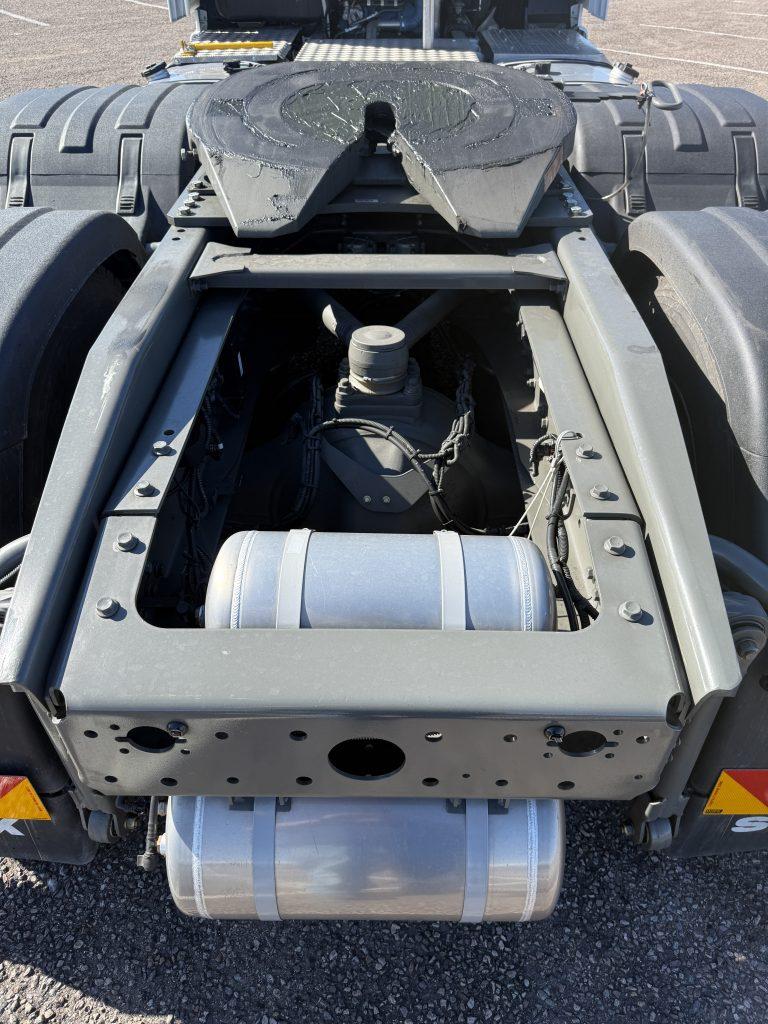 C9H 6x4 Prime Mover – 660HP — view 18