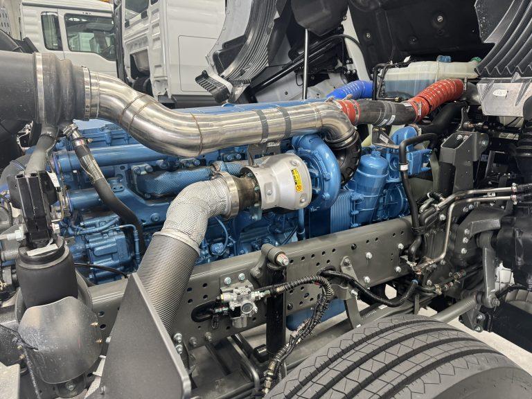C9H 6x4 Prime Mover – 660HP — view 21