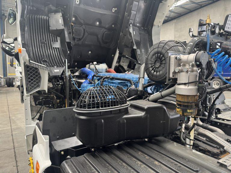 C9H 6x4 Prime Mover – 660HP — view 23