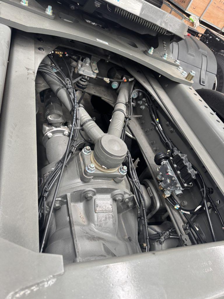 C9H 6x4 Prime Mover – 660HP — view 27