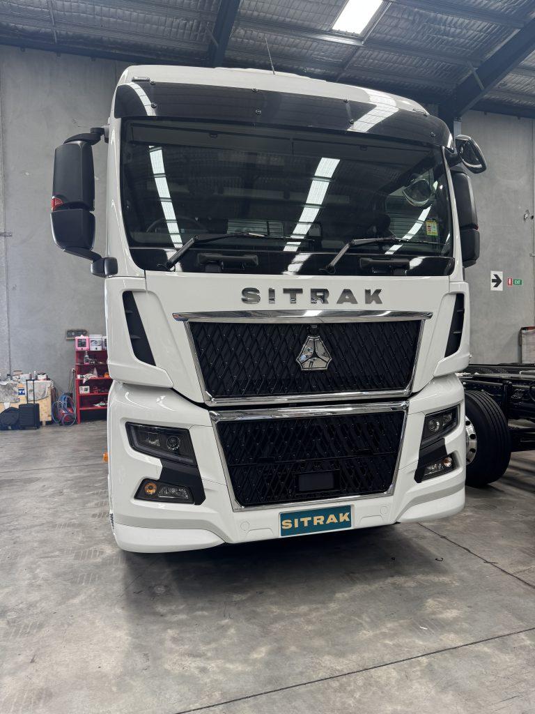 C9H 6x4 Prime Mover – 660HP — view 30